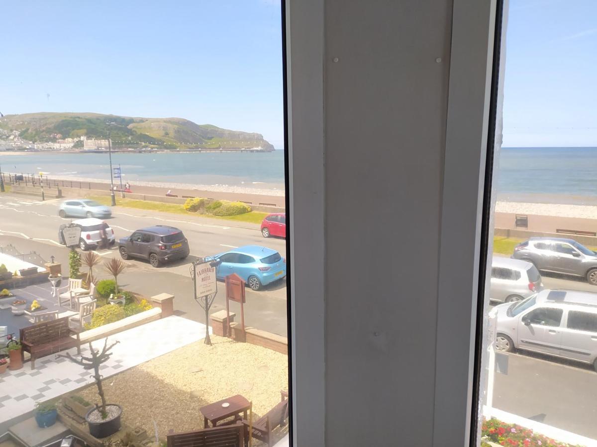 Bed and Breakfast Frosty Towers Llandudno Exteriér fotografie